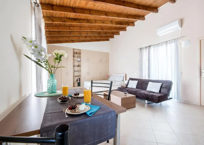Top Floor Modern Studio In Central Koropi