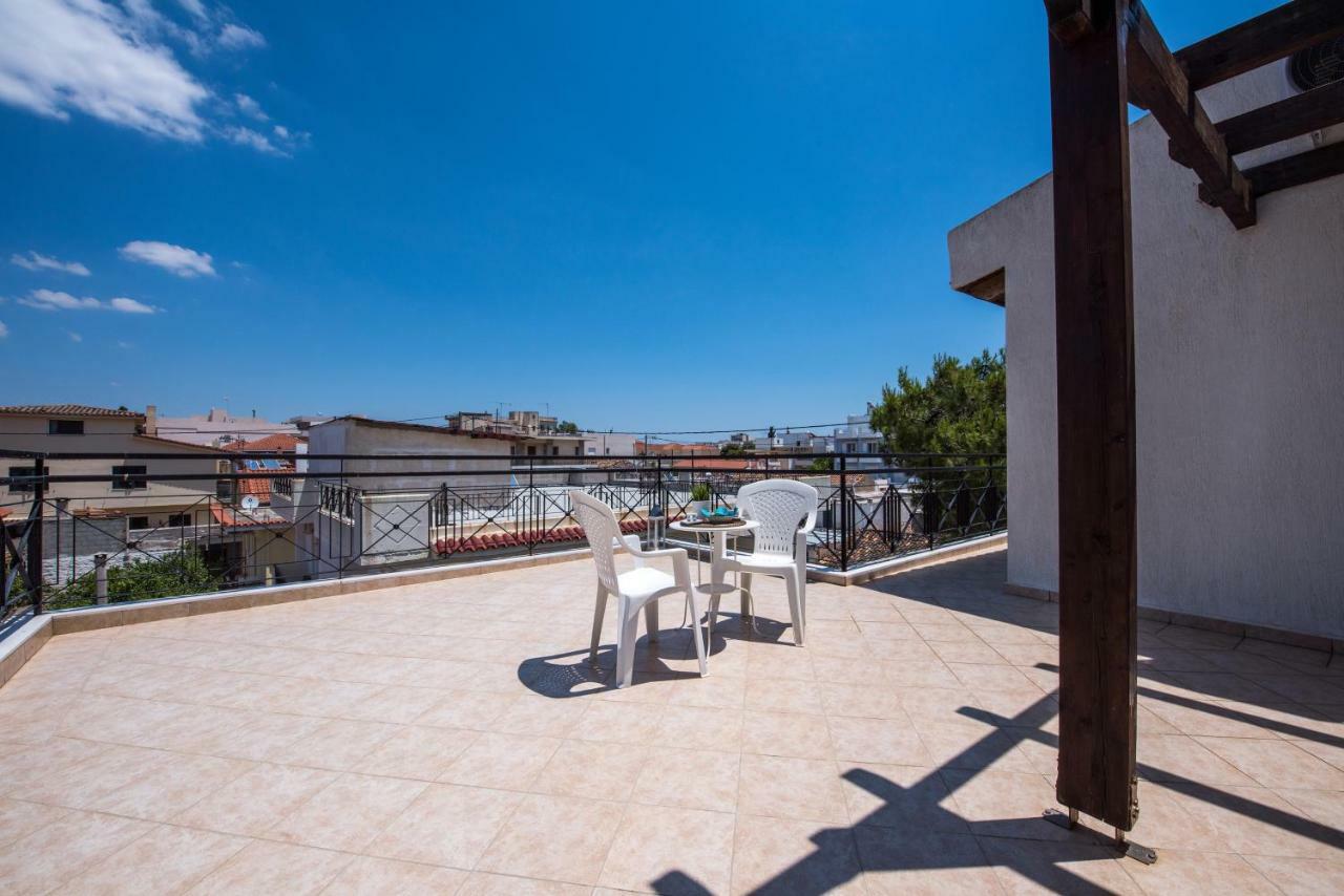Top Floor Modern Studio In Central Koropion