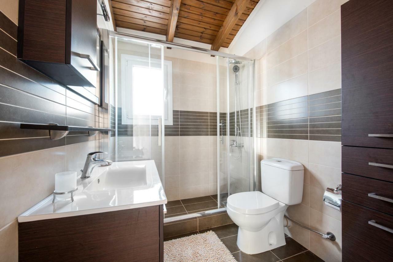 Apartment Top Floor Modern Studio In Central Koropion